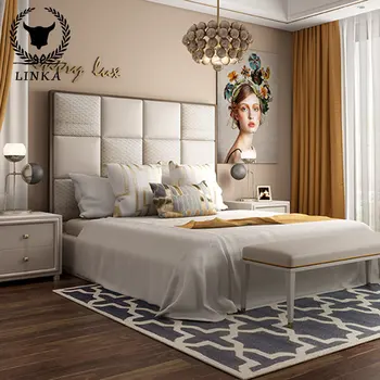 Кожаная кровать, светлая роскошная двуспальная кровать в итальянском стиле, большие апартаменты, высокая спинка, двуспальная мягкая мебель в стиле постмодерн в минималистском стиле